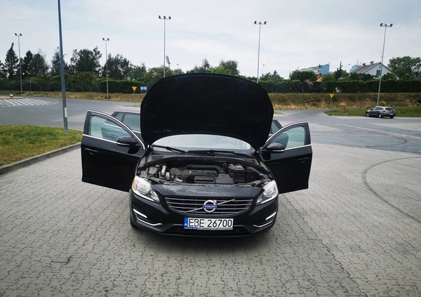 Volvo V60 cena 66999 przebieg: 163717, rok produkcji 2015 z Bełchatów małe 529